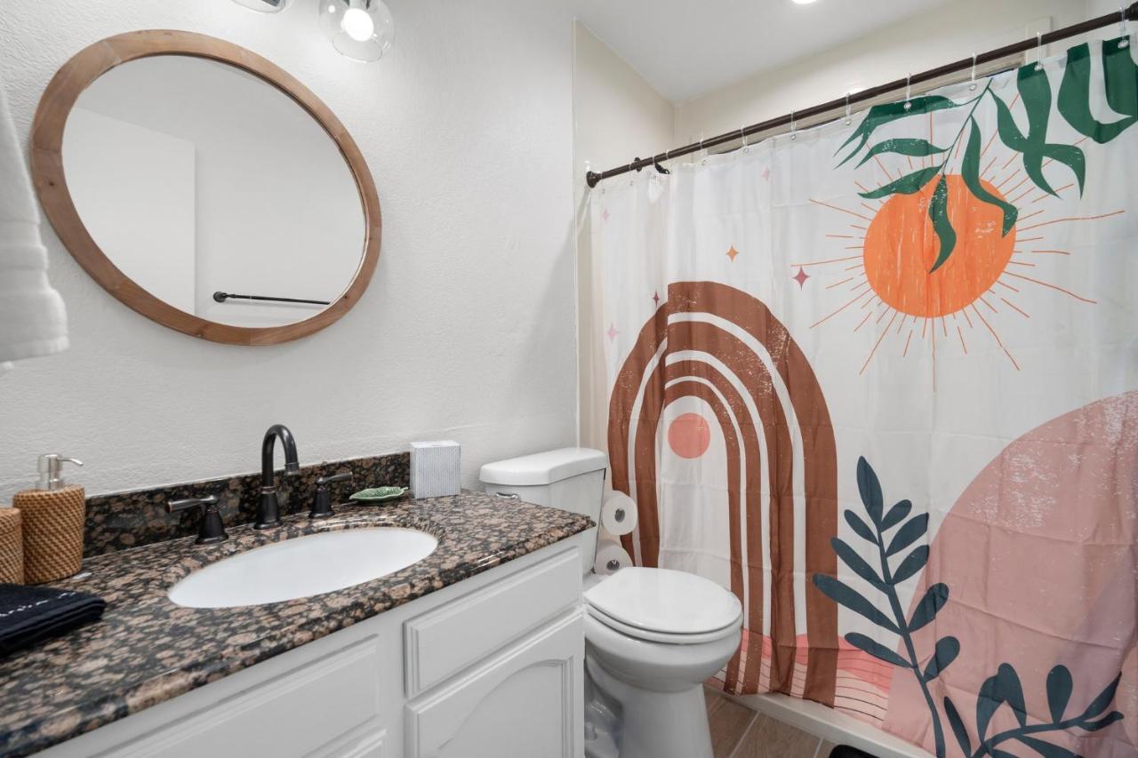 Large Pool With Diving Board, Remodeled 3Bdrm, Near State Farm Stdm And More! Пеория Экстерьер фото