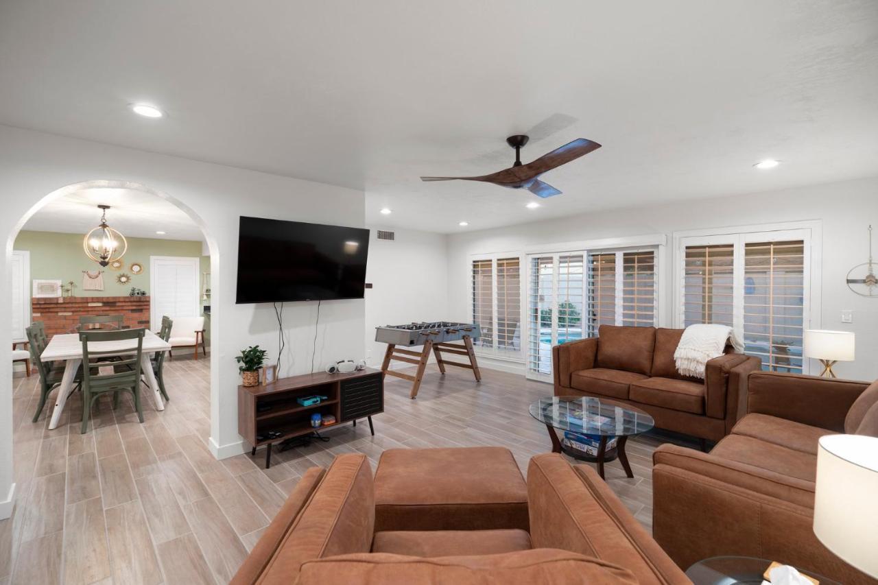 Large Pool With Diving Board, Remodeled 3Bdrm, Near State Farm Stdm And More! Пеория Экстерьер фото